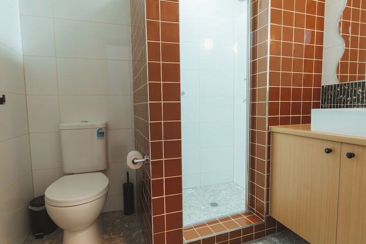 Room 105 of 167