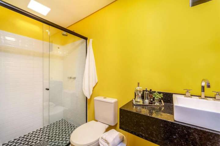 Room 40 of 65