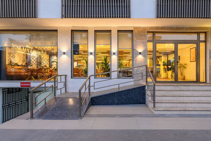 Hotel 77 of 80