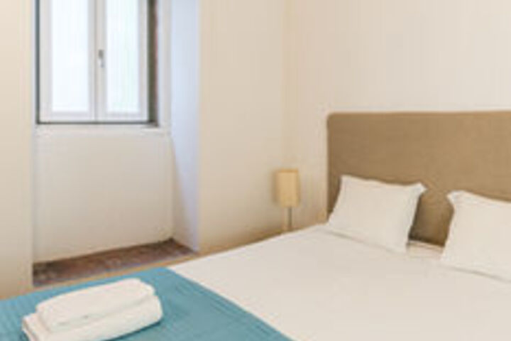 Room 43 of 147