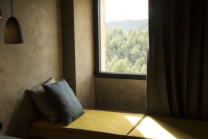 Room 16 of 42