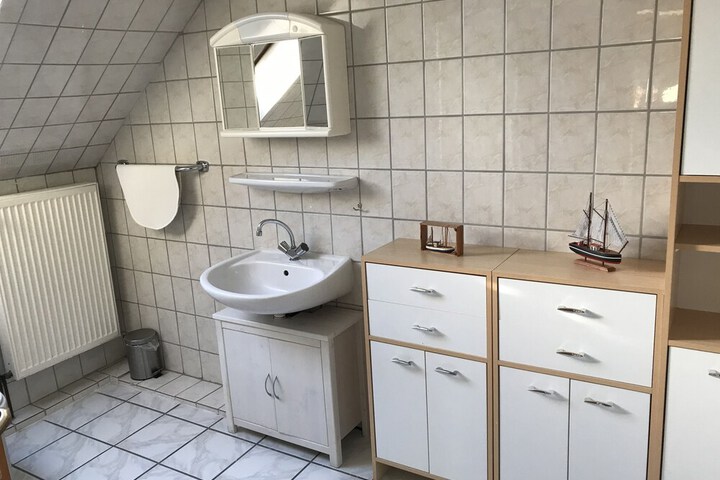 Room 106 of 117