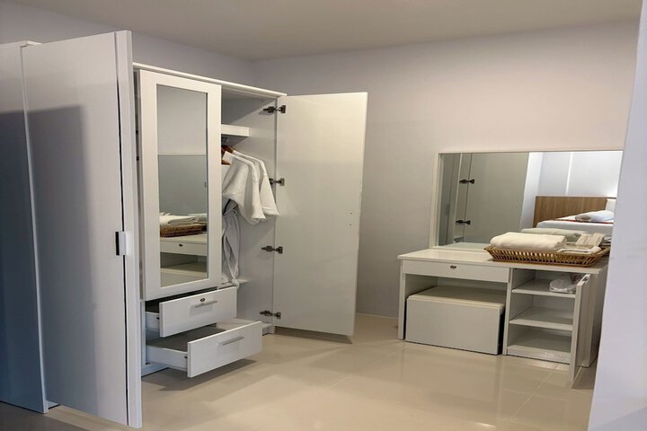 Room 42 of 81