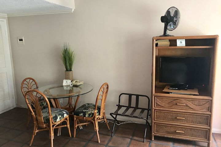Room 21 of 53