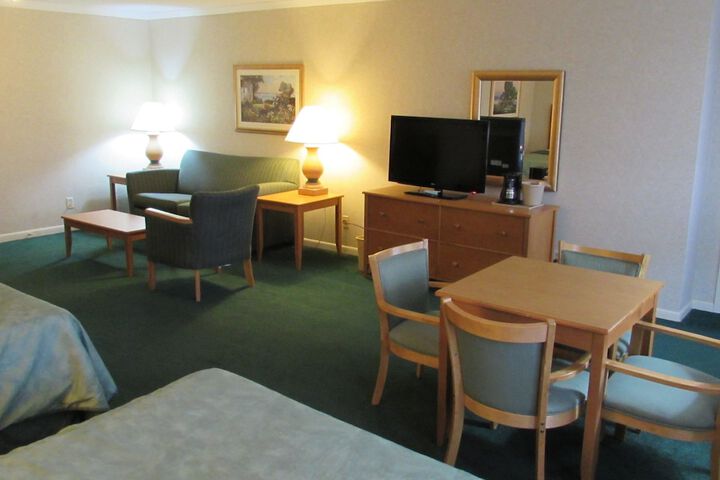 Room 9 of 81