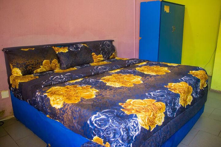 Room 14 of 34