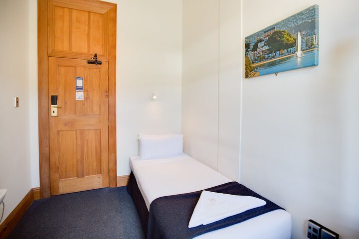 Room 5 of 78