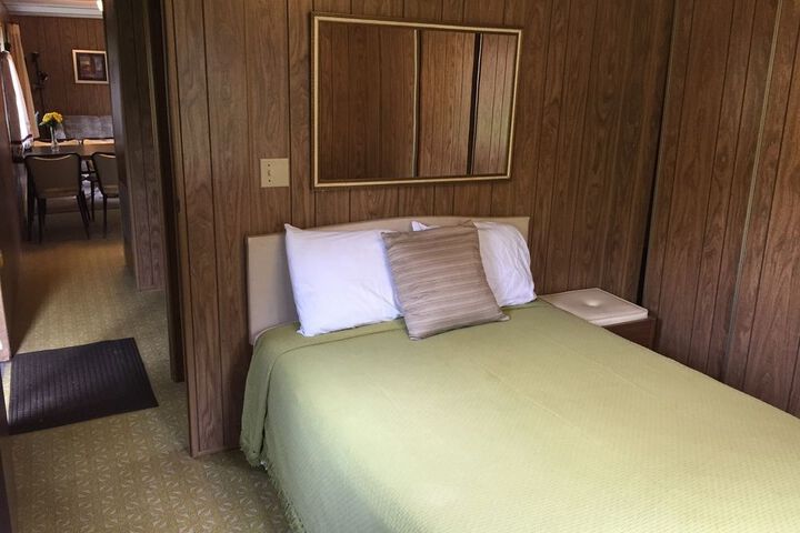 Room 61 of 199