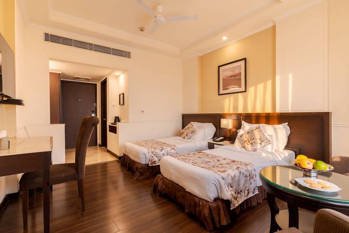 Room 8 of 43