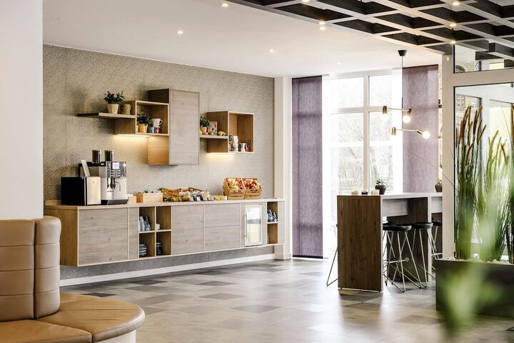Hotel 70 of 71