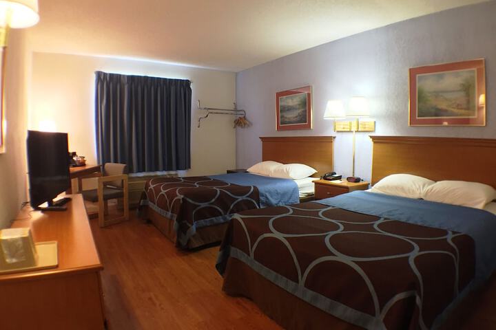 Queen Bed Accessible (6 of 8)