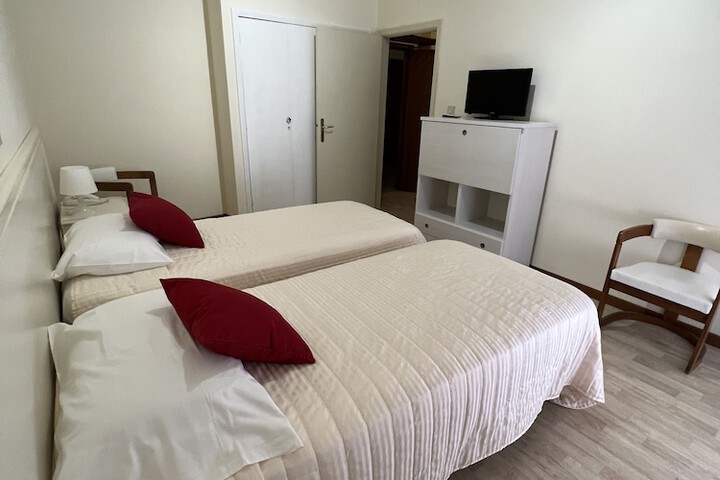 Room 39 of 154
