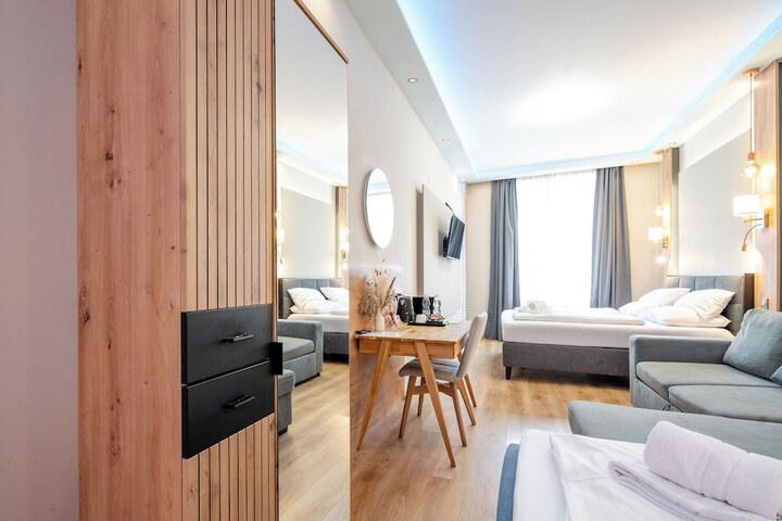 Room 75 of 118