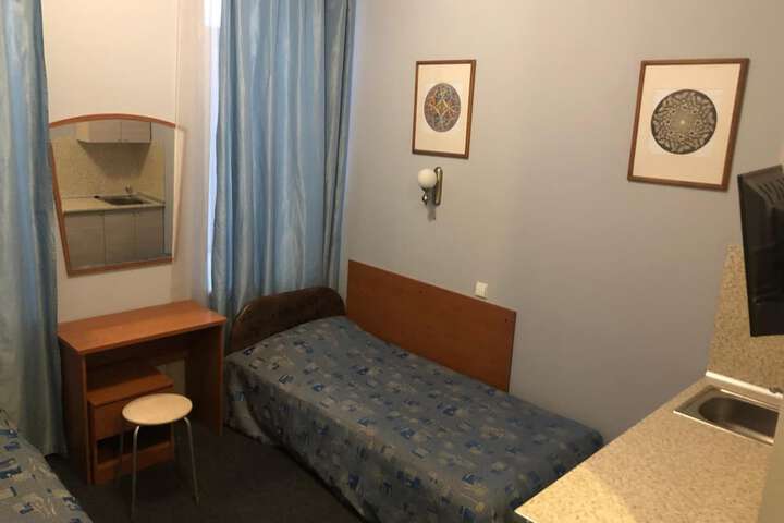 Room 19 of 35