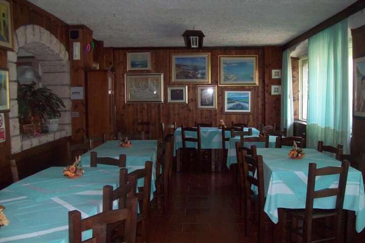 Dining 3 of 23