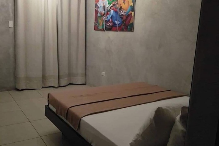 Room 4 of 24