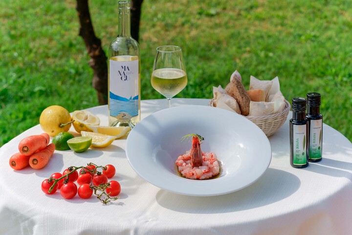Dining 205 of 253