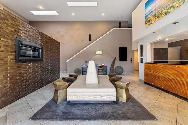 Hotel Interior 5 of 40