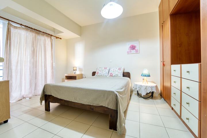 Room 2 of 21