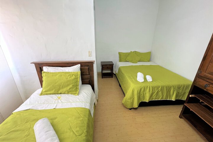 Room 10 of 26