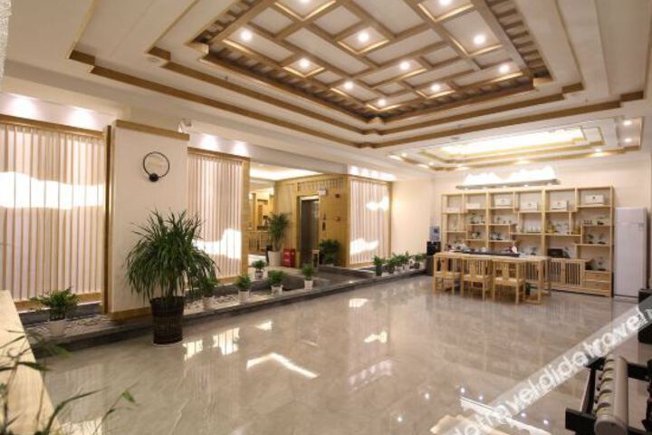 Hotel Interior 16 of 38