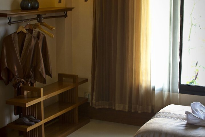Room 8 of 51