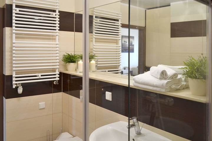 Room 43 of 71