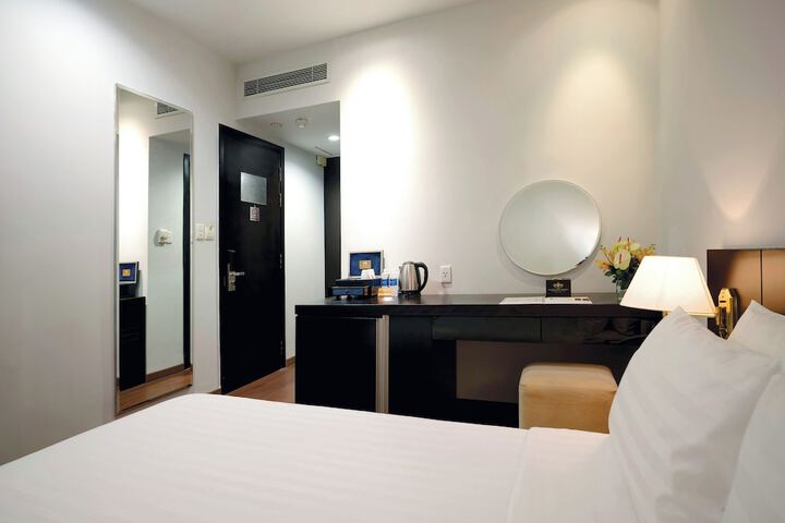 Room 17 of 43