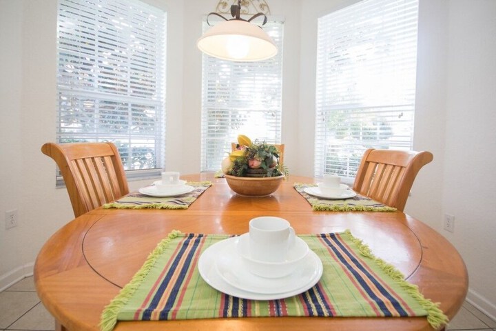 Breakfast/Coffee Service 18 of 24