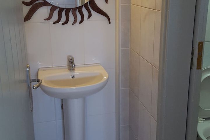 Room 5 of 278
