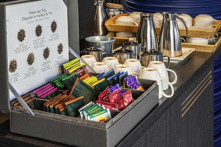 Breakfast/Coffee Service 64 of 113