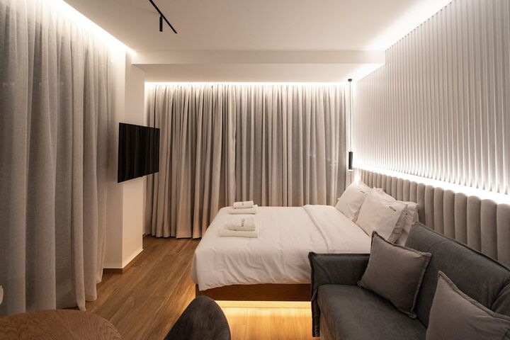 Room 90 of 155