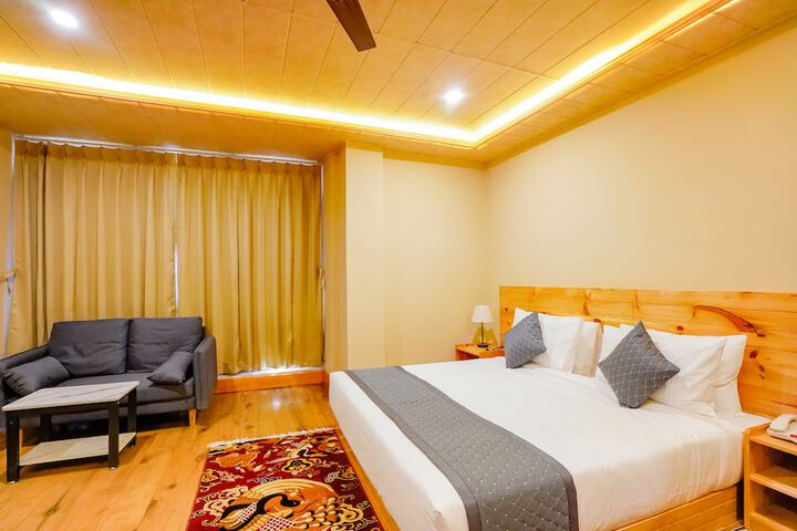 Room 8 of 25