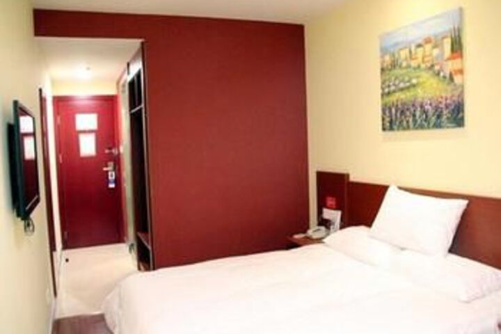 Room 15 of 17