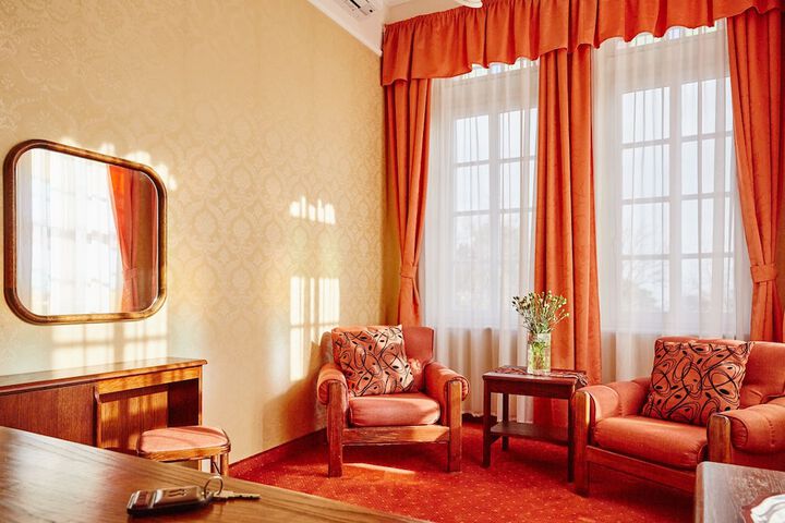 Room 33 of 67