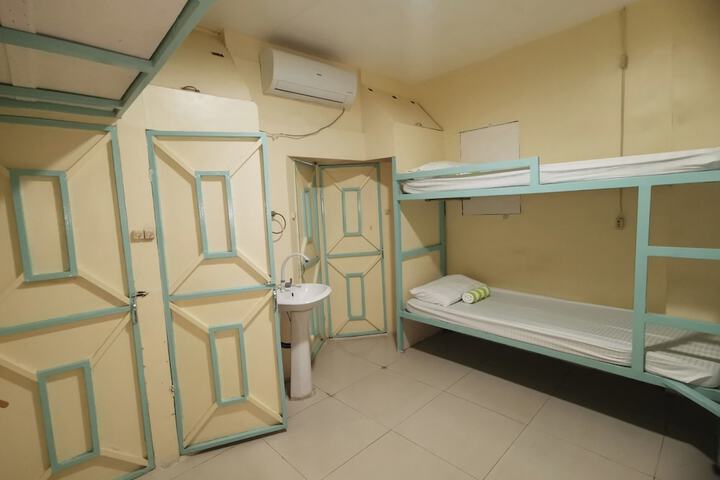 Room 27 of 52
