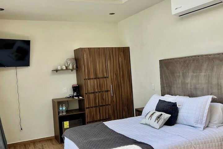 Room 10 of 50