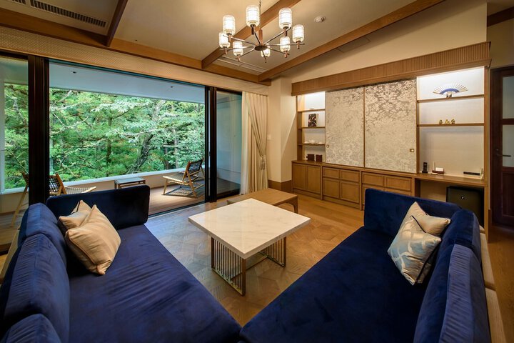 Room 18 of 25