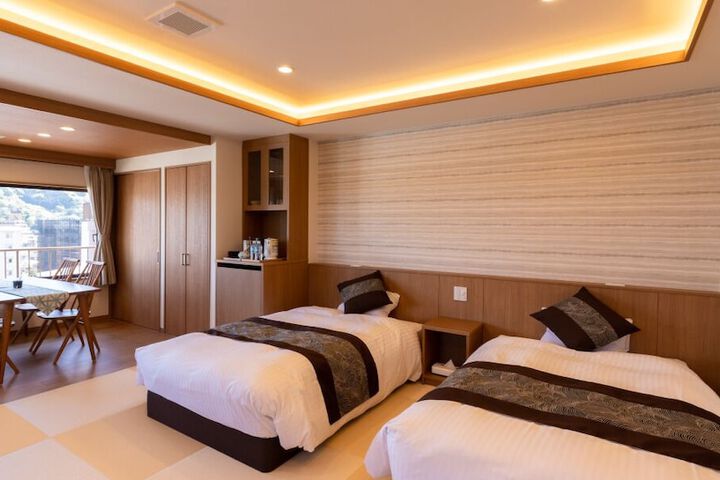 Room 30 of 80