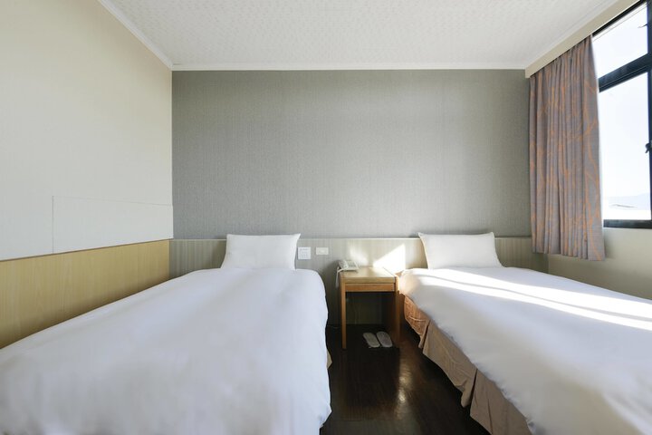 Room 9 of 49
