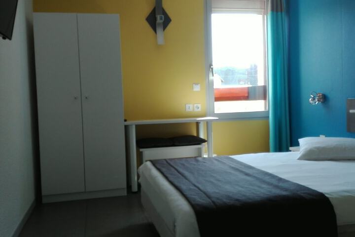 Room 17 of 29