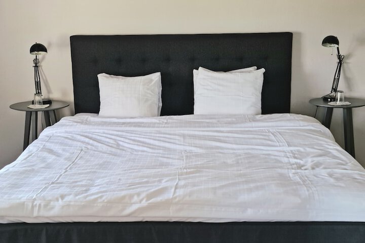 Room 35 of 140