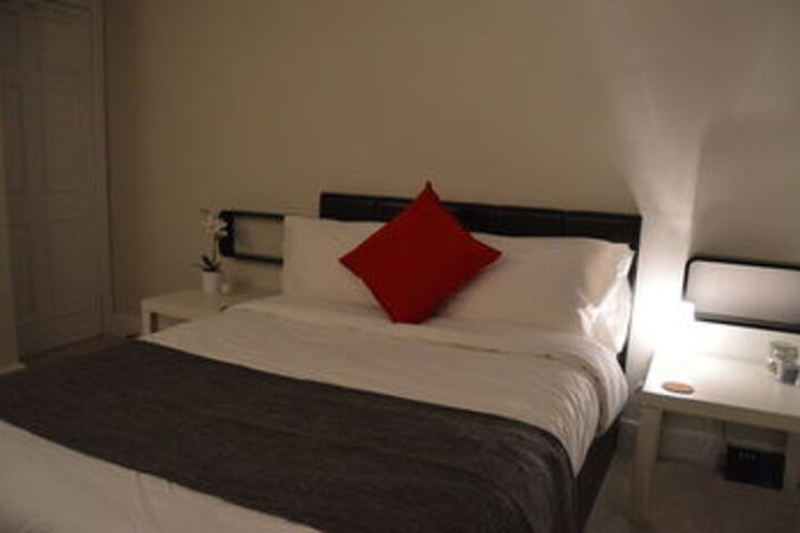 Room 14 of 34