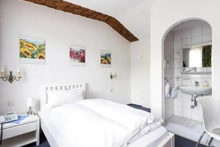 guest_rooms
