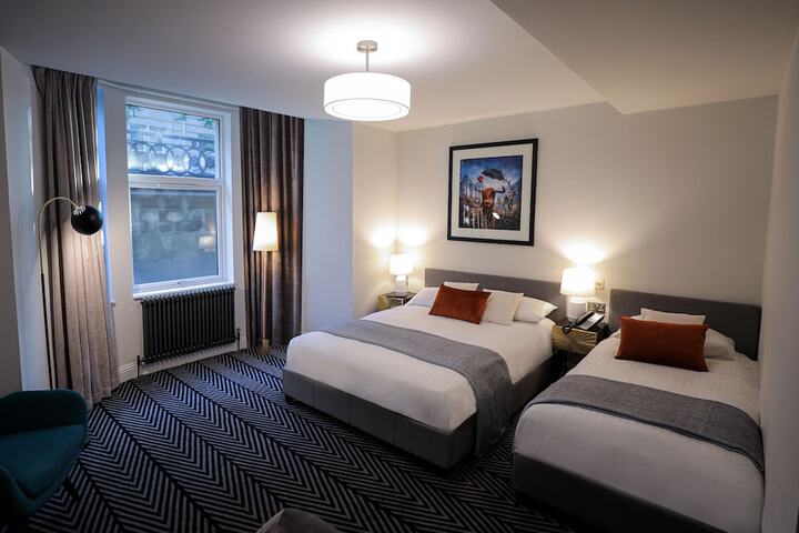 Room 21 of 43