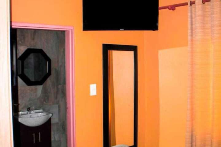 Room 21 of 98
