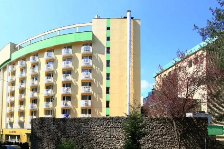 HOTEL ALUNIS