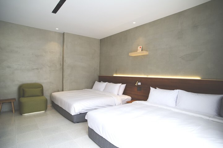 Room 17 of 138