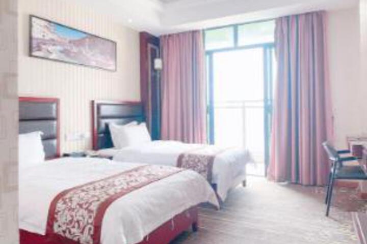 Room 4 of 6