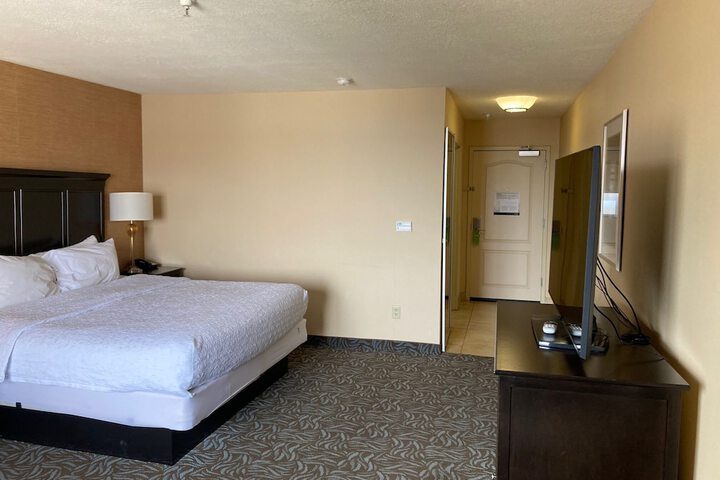 Room 11 of 42